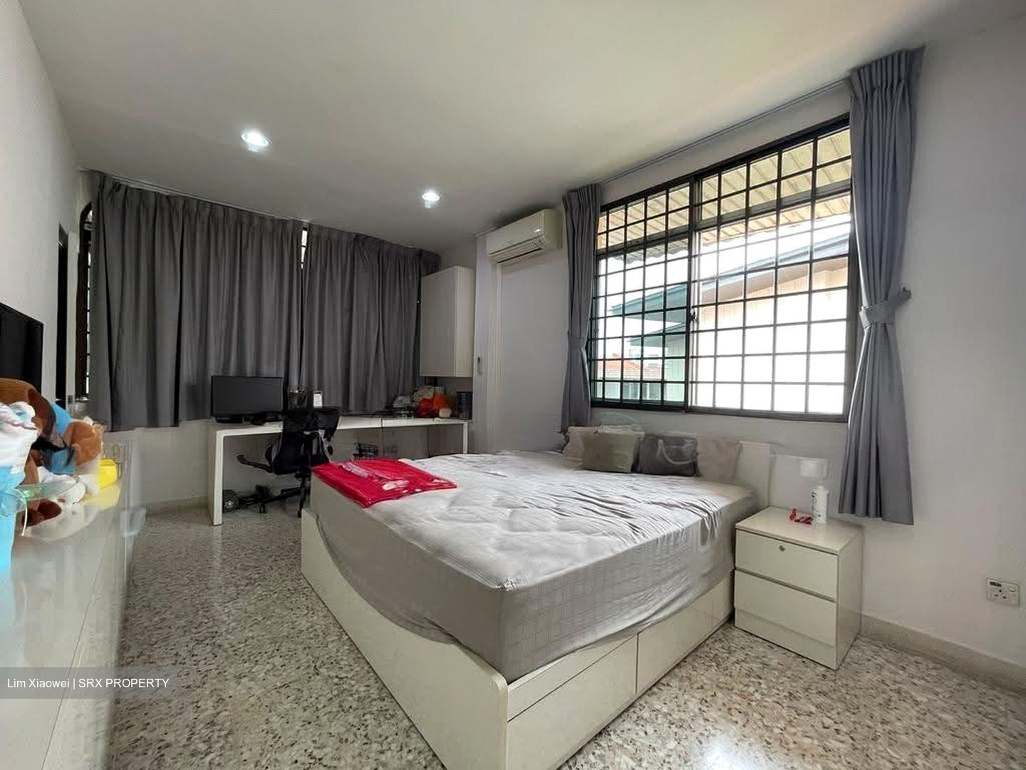 Peakview Estate (D16), Terrace #630855031